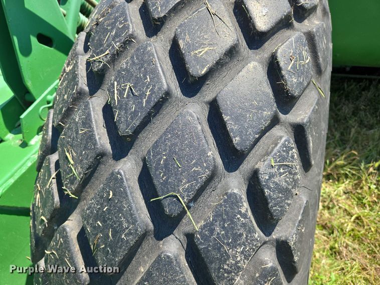 image for item DU6871 2006 John Deere 3830 swather / windrower