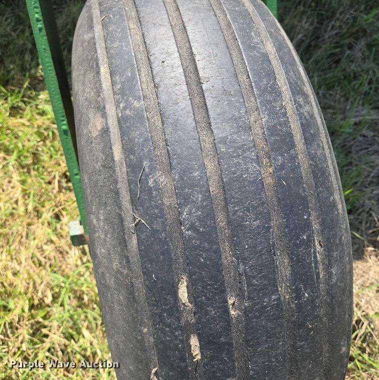 image for item DU6871 2006 John Deere 3830 swather / windrower