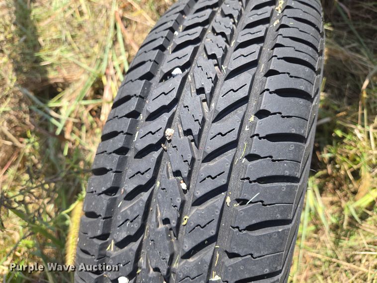 image for item DU6872 2003 Vermeer WR24 hay rake