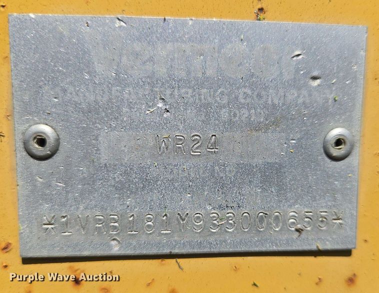 image for item DU6872 2003 Vermeer WR24 hay rake