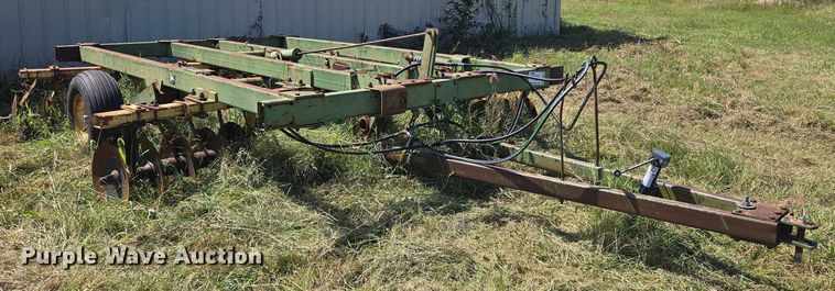 image for item DU6873 John Deere T0230 tandem disk