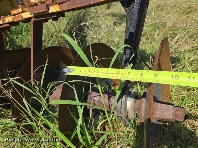 image for item DU6873 John Deere T0230 tandem disk