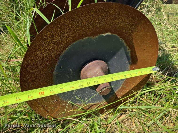 image for item DU6873 John Deere T0230 tandem disk