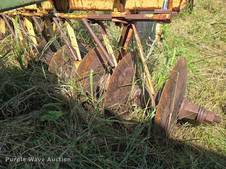 image for item DU6873 John Deere T0230 tandem disk