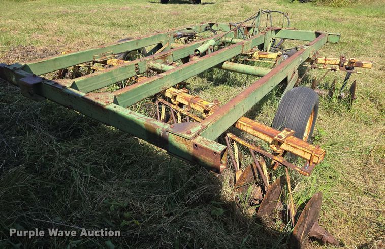 image for item DU6873 John Deere T0230 tandem disk