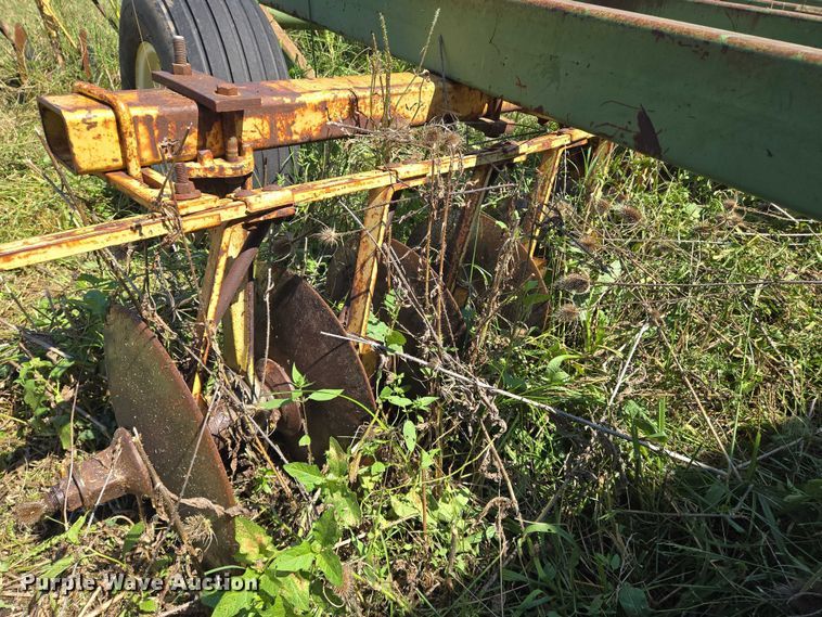 image for item DU6873 John Deere T0230 tandem disk