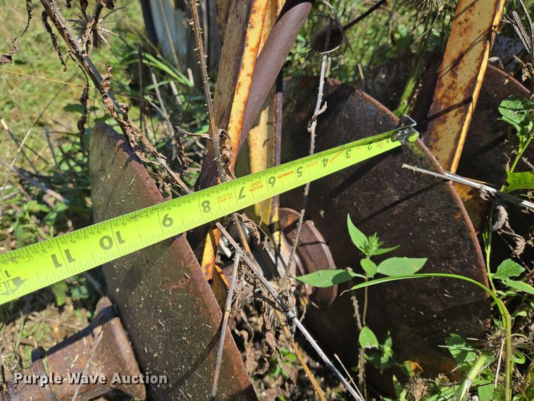 image for item DU6873 John Deere T0230 tandem disk