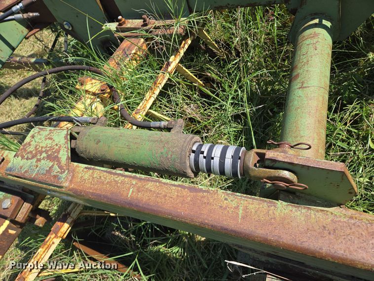 image for item DU6873 John Deere T0230 tandem disk