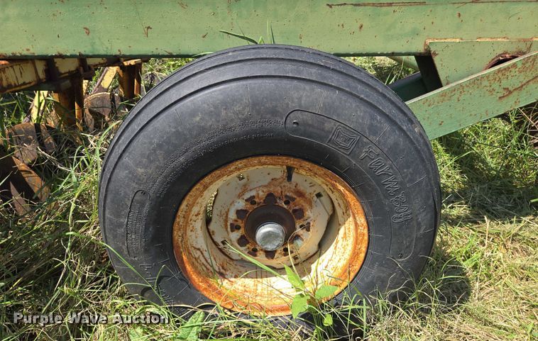 image for item DU6873 John Deere T0230 tandem disk