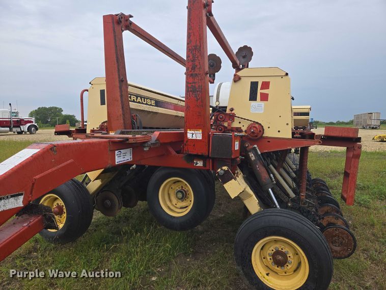 image for item DU6879 Krause 5430 grain drill