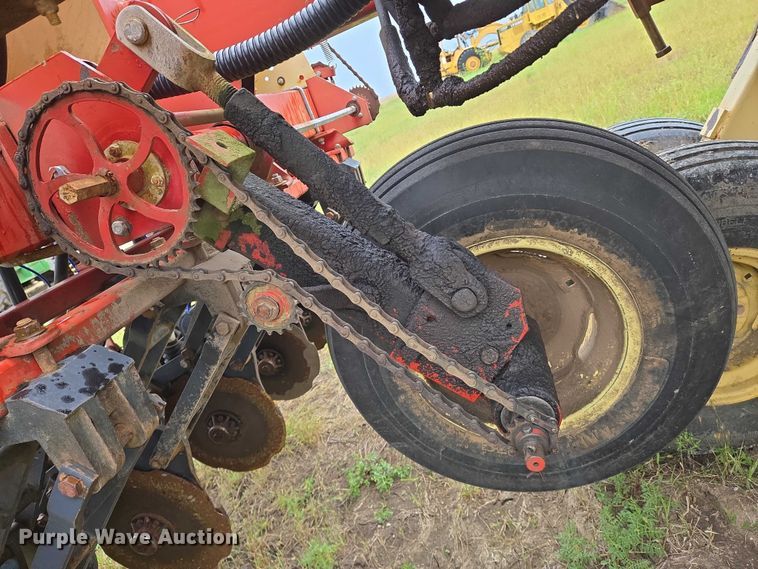 image for item DU6879 Krause 5430 grain drill