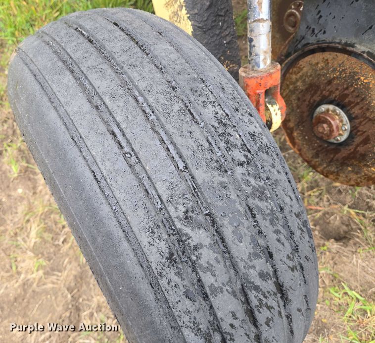 image for item DU6879 Krause 5430 grain drill