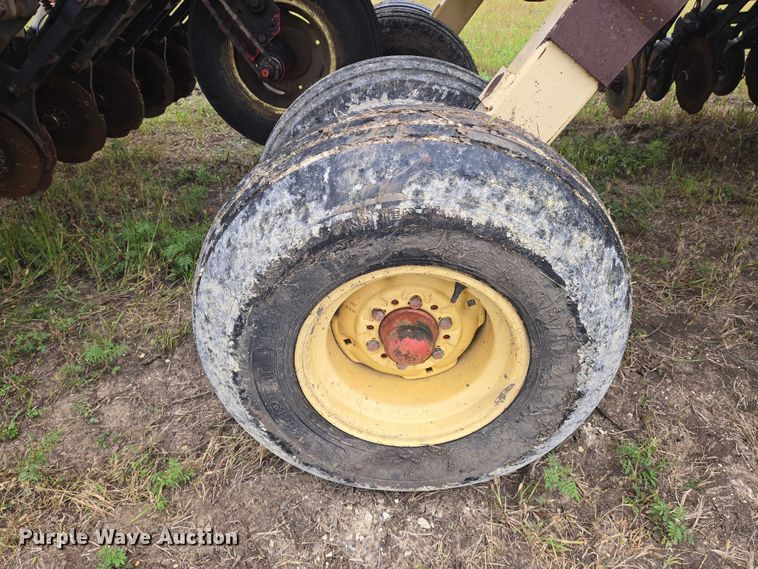 image for item DU6879 Krause 5430 grain drill