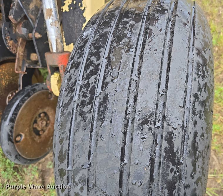 image for item DU6879 Krause 5430 grain drill