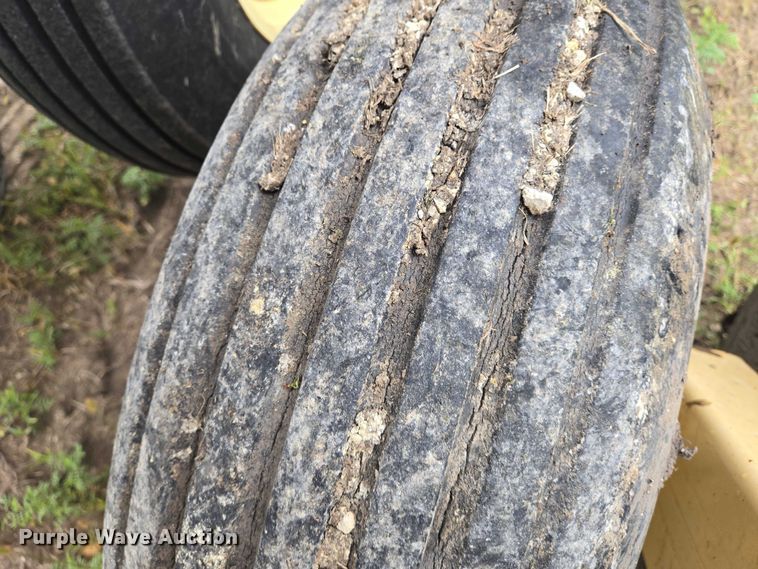 image for item DU6879 Krause 5430 grain drill