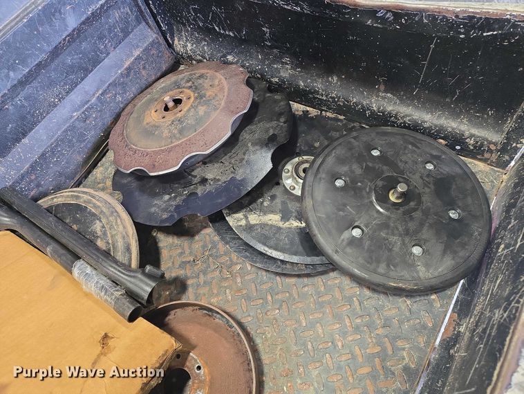 image for item DU6879 Krause 5430 grain drill