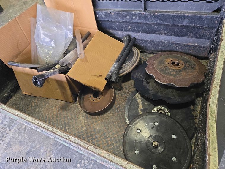 image for item DU6879 Krause 5430 grain drill