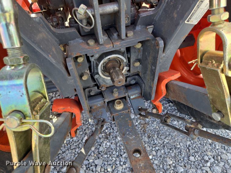 image for item DU6893 Kubota B7300HSD MFWD tractor