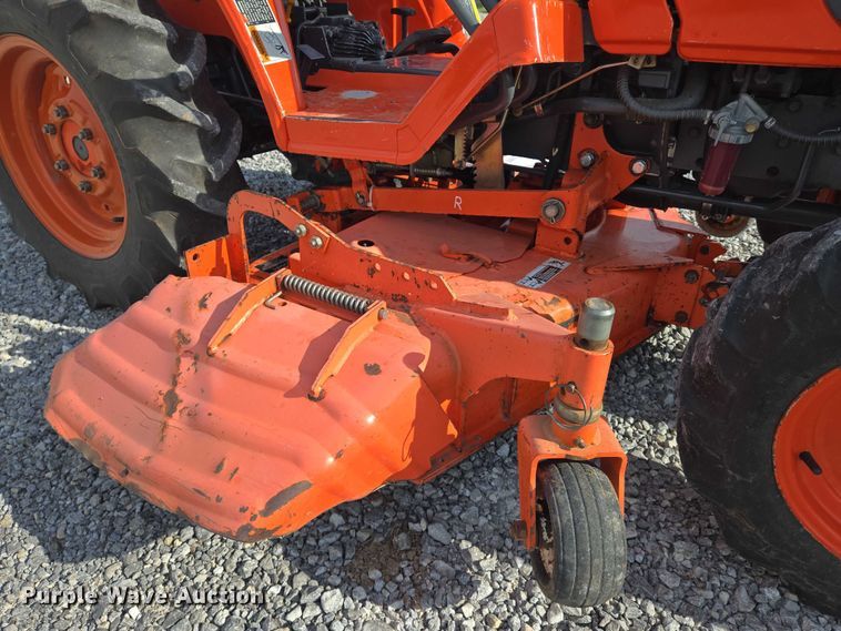 image for item DU6893 Kubota B7300HSD MFWD tractor