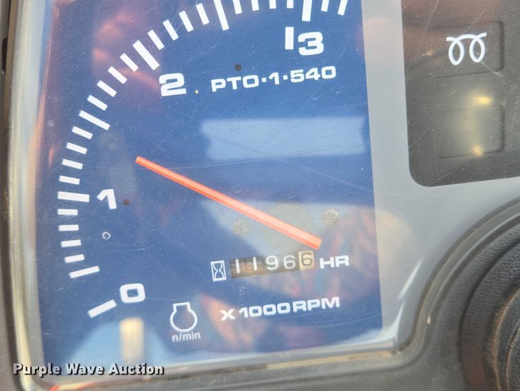 image for item DU6893 Kubota B7300HSD MFWD tractor