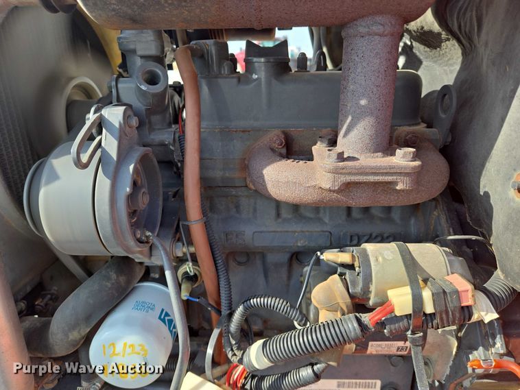 image for item DU6893 Kubota B7300HSD MFWD tractor