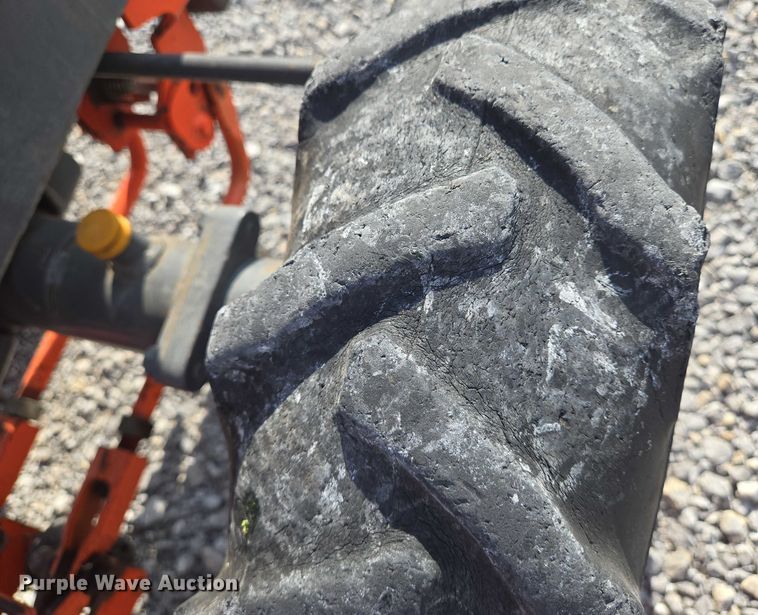 image for item DU6893 Kubota B7300HSD MFWD tractor