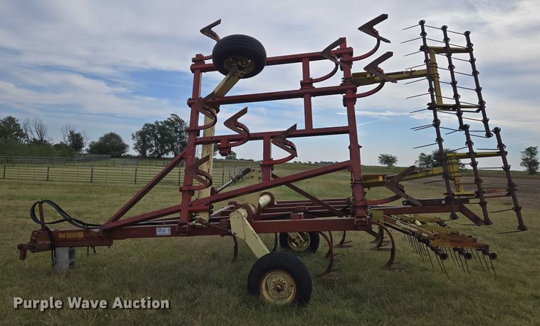 image for item DU6895 Krause 3518 field cultivator