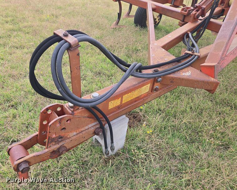 image for item DU6895 Krause 3518 field cultivator