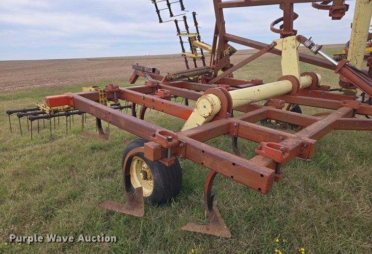 image for item DU6895 Krause 3518 field cultivator