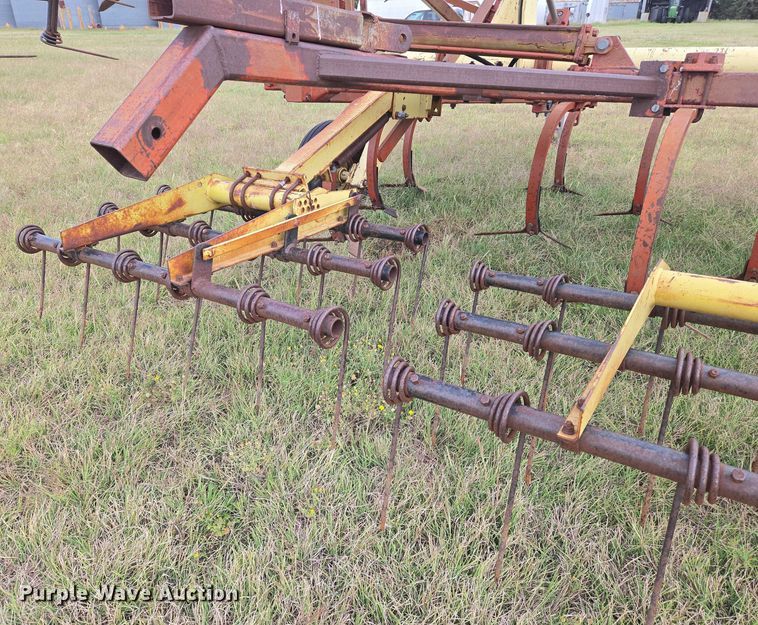 image for item DU6895 Krause 3518 field cultivator