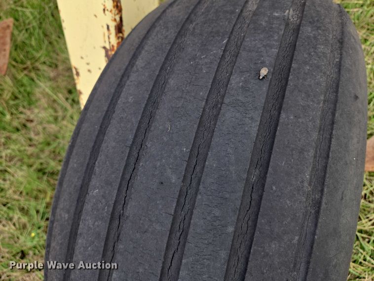 image for item DU6895 Krause 3518 field cultivator