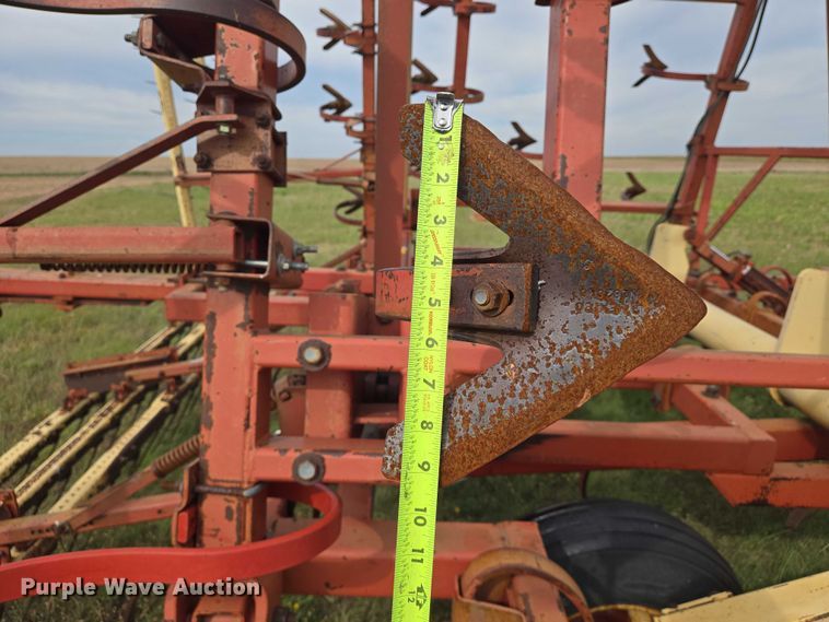 image for item DU6899 Krause 4133 field cultivator
