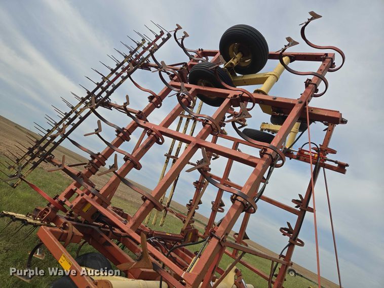 image for item DU6899 Krause 4133 field cultivator