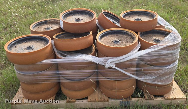 image for item DU6900 (42) John Deere planter wheels