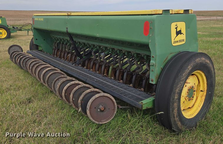 image for item DU6903 John Deere 8300 grain drill