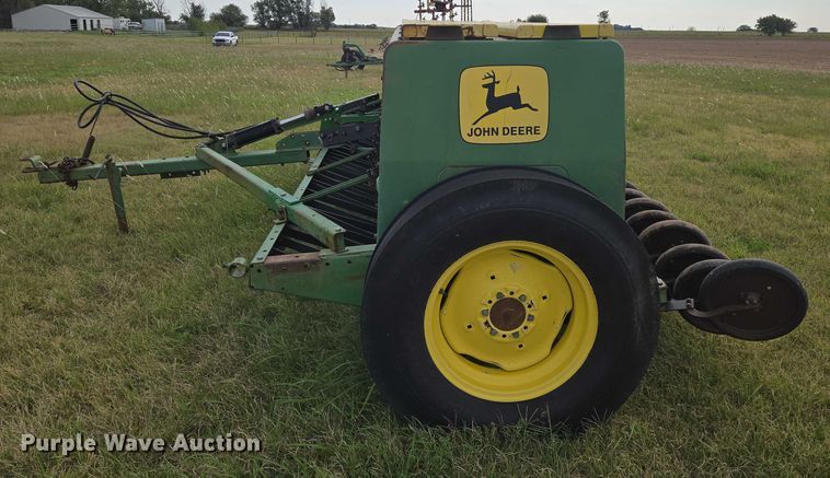 image for item DU6903 John Deere 8300 grain drill