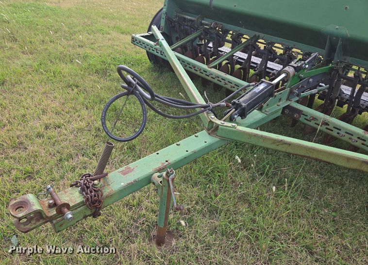 image for item DU6903 John Deere 8300 grain drill
