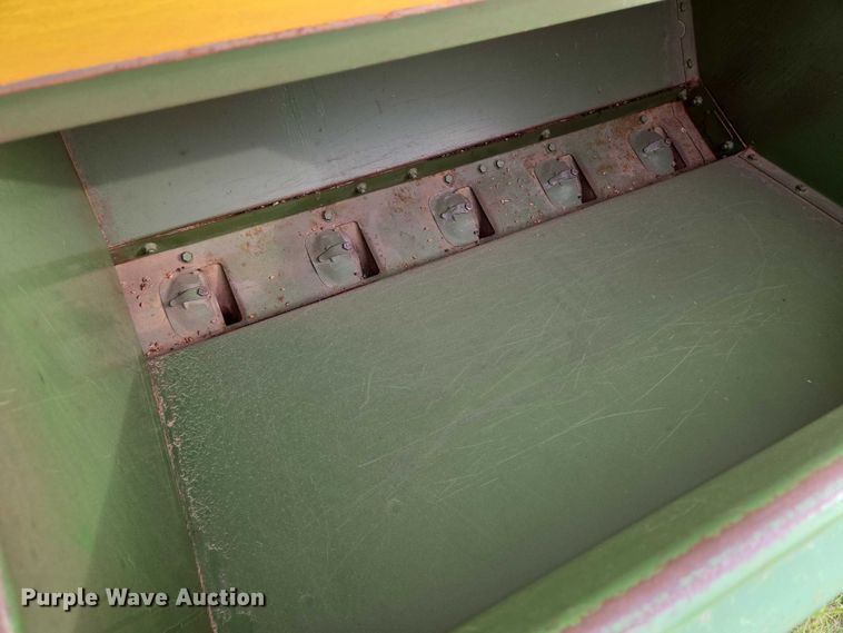 image for item DU6903 John Deere 8300 grain drill