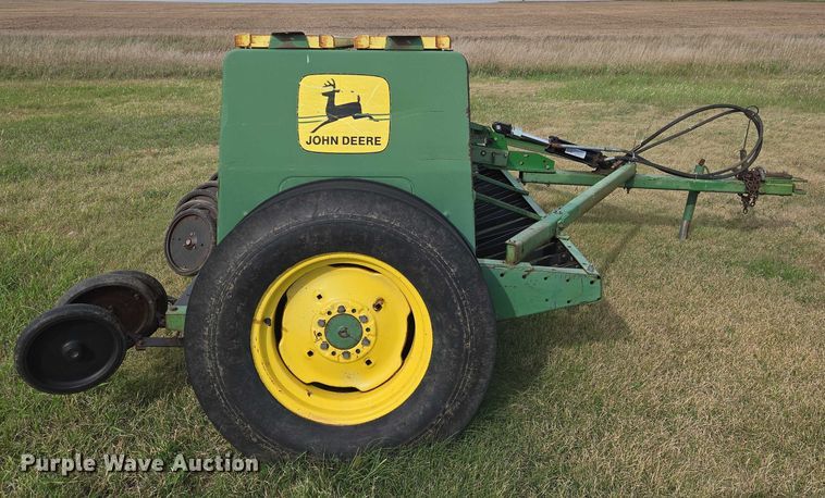 image for item DU6904 John Deere 8300 grain drill