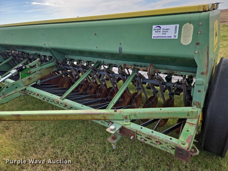image for item DU6904 John Deere 8300 grain drill