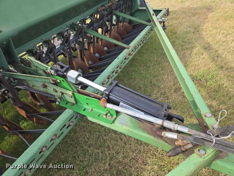 image for item DU6904 John Deere 8300 grain drill