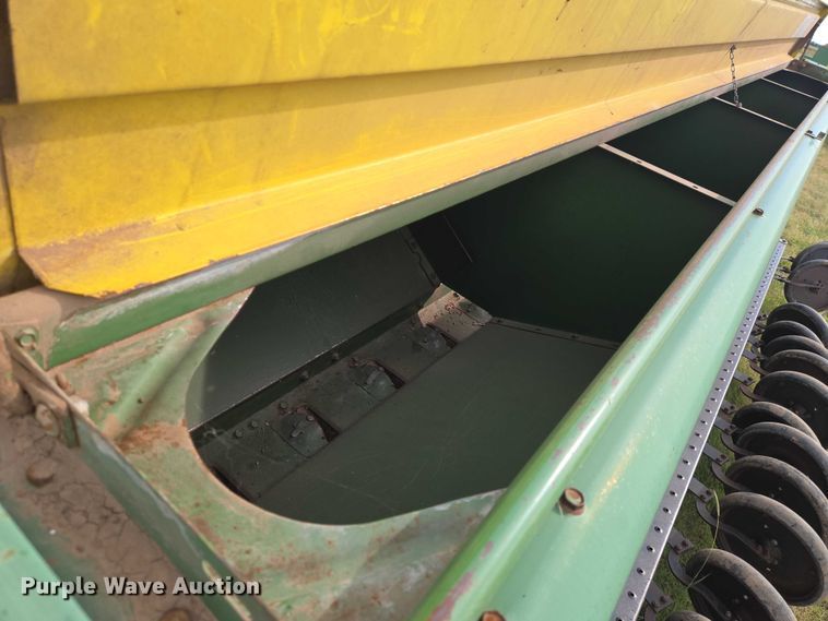 image for item DU6904 John Deere 8300 grain drill