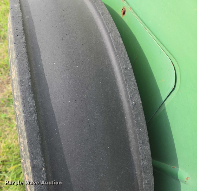 image for item DU6904 John Deere 8300 grain drill