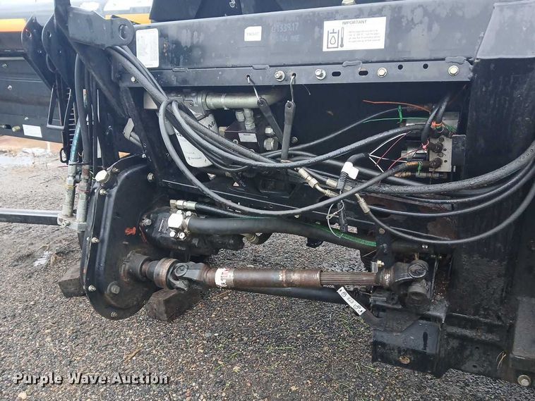 image for item DU6924 2009 MacDon FD70 flex draper head