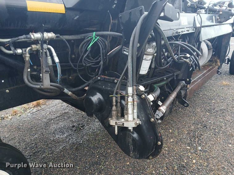 image for item DU6924 2009 MacDon FD70 flex draper head