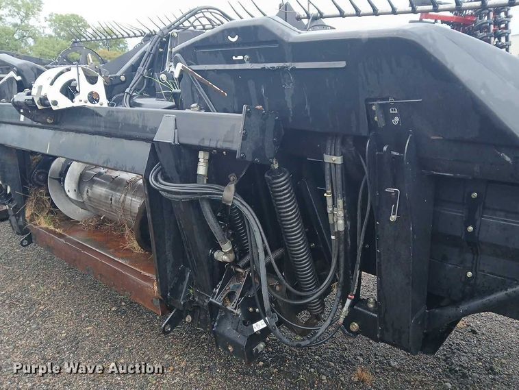 image for item DU6924 2009 MacDon FD70 flex draper head