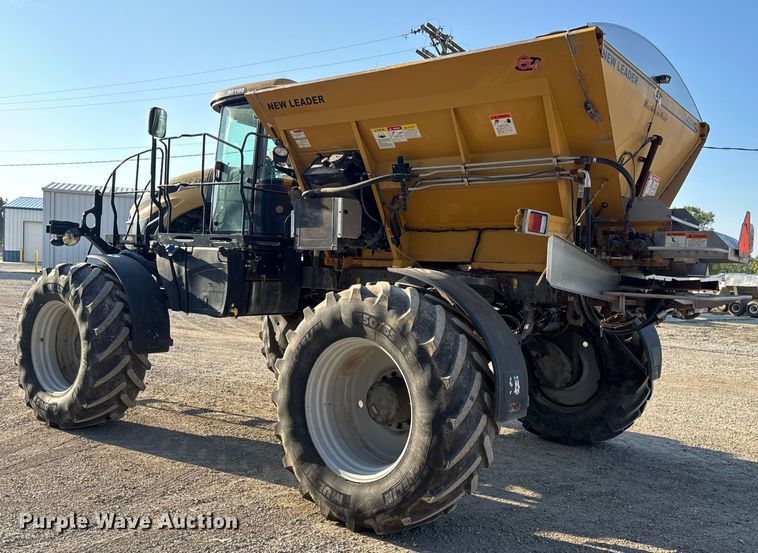 image for item DW6616 2013 RoGator RG1100 spreader