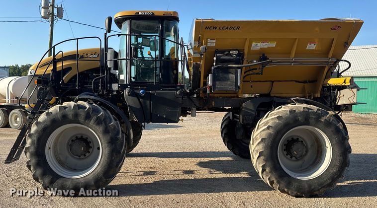 image for item DW6616 2013 RoGator RG1100 spreader