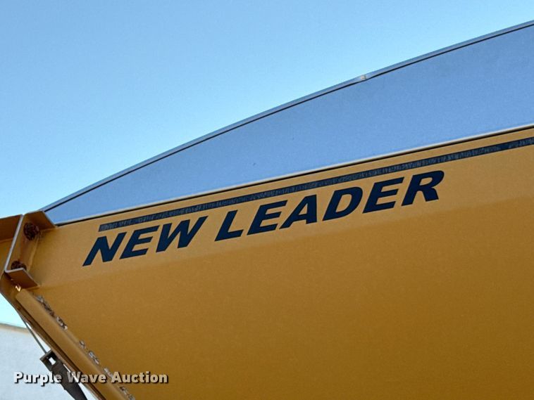 image for item DW6616 2013 RoGator RG1100 spreader