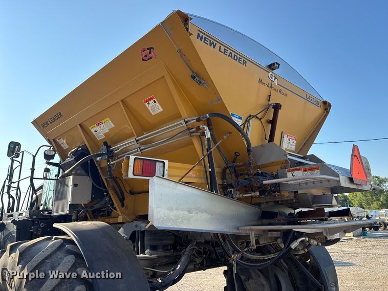 image for item DW6616 2013 RoGator RG1100 spreader